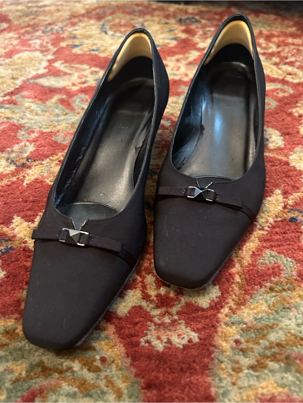 Vaneli  Black Pointed Bow heels with Metal Accent on the heel.